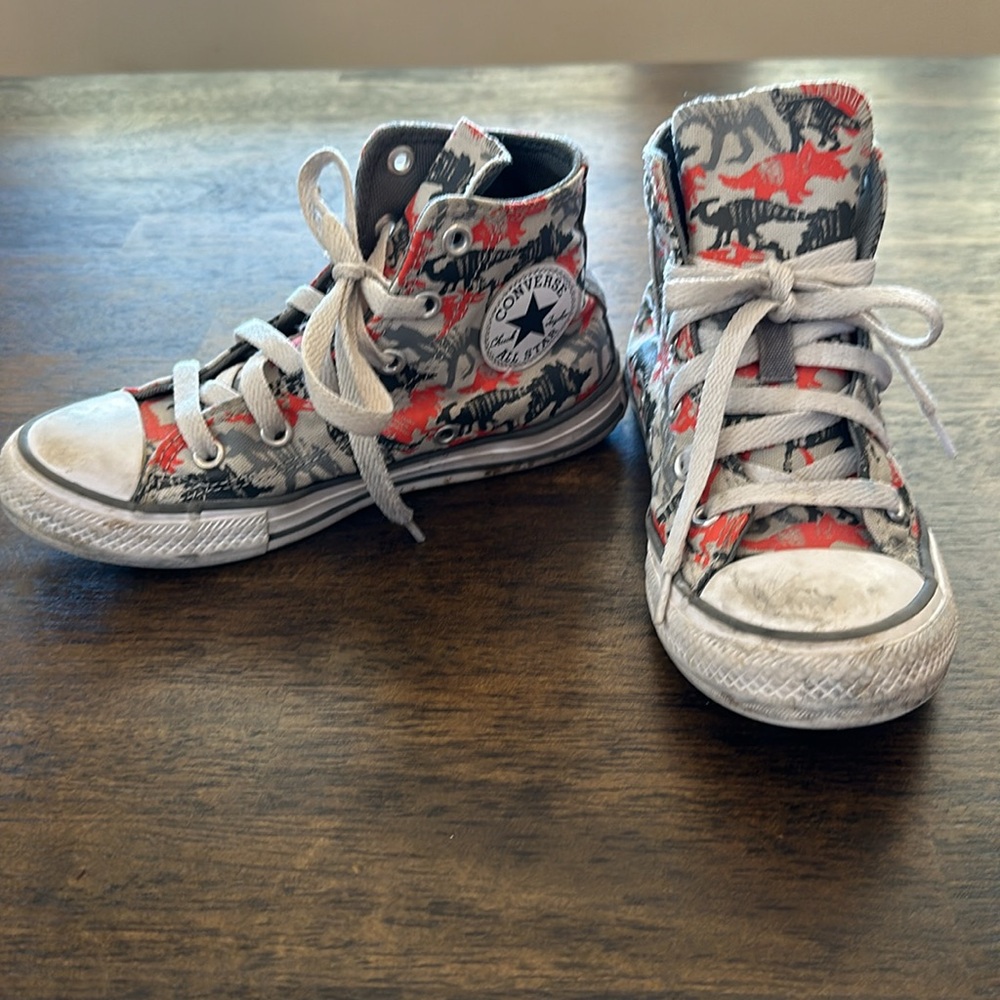 Converse - Picture 2 of 3